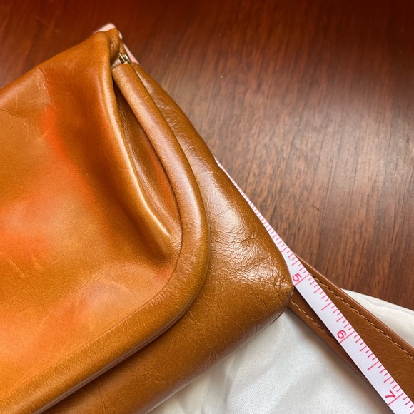 HOBO Lauren Wristlet Polished Leather Tan Brown Clutch Bag Like New - Picture 16 of 16